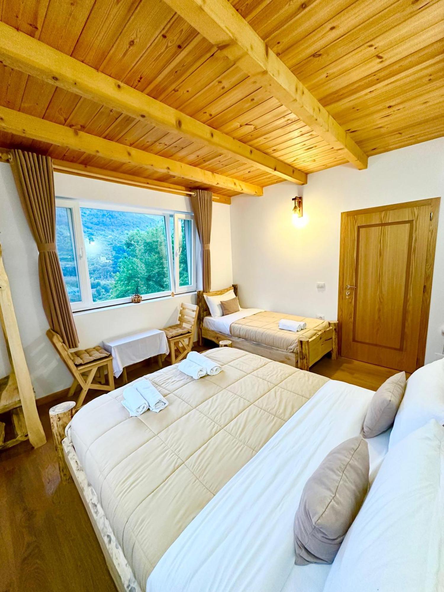 Guesthouse Dritan Tethorja Тет Екстериор снимка