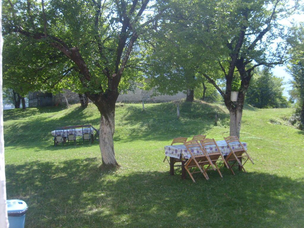 Guesthouse Dritan Tethorja Тет Екстериор снимка